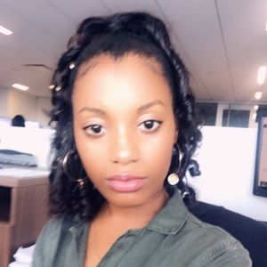 Meet your Posher, April